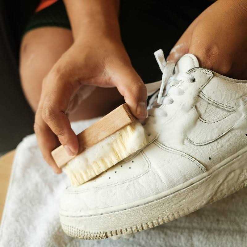 Jason Markk Essential Shoe Kit - Image 3