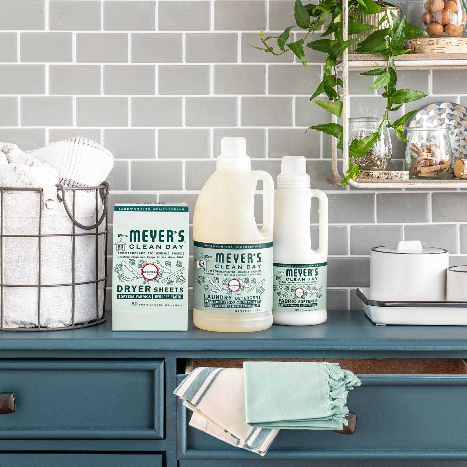 Mrs. Meyer's Clean Day Laundry Detergent - Image 4