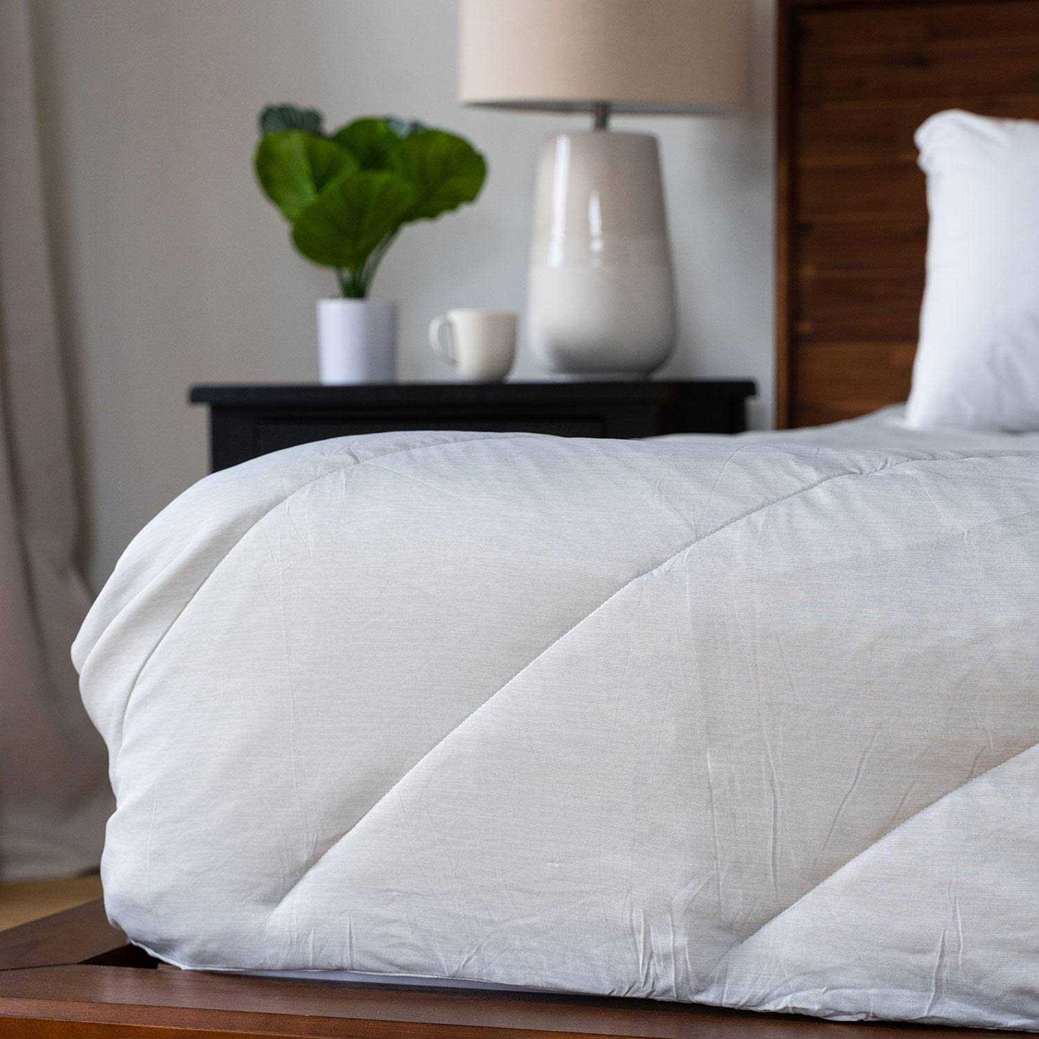 Mainstays Cool-Touch Cooling Blanket - Image 5